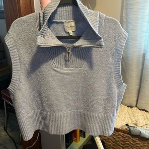 Sweater vest